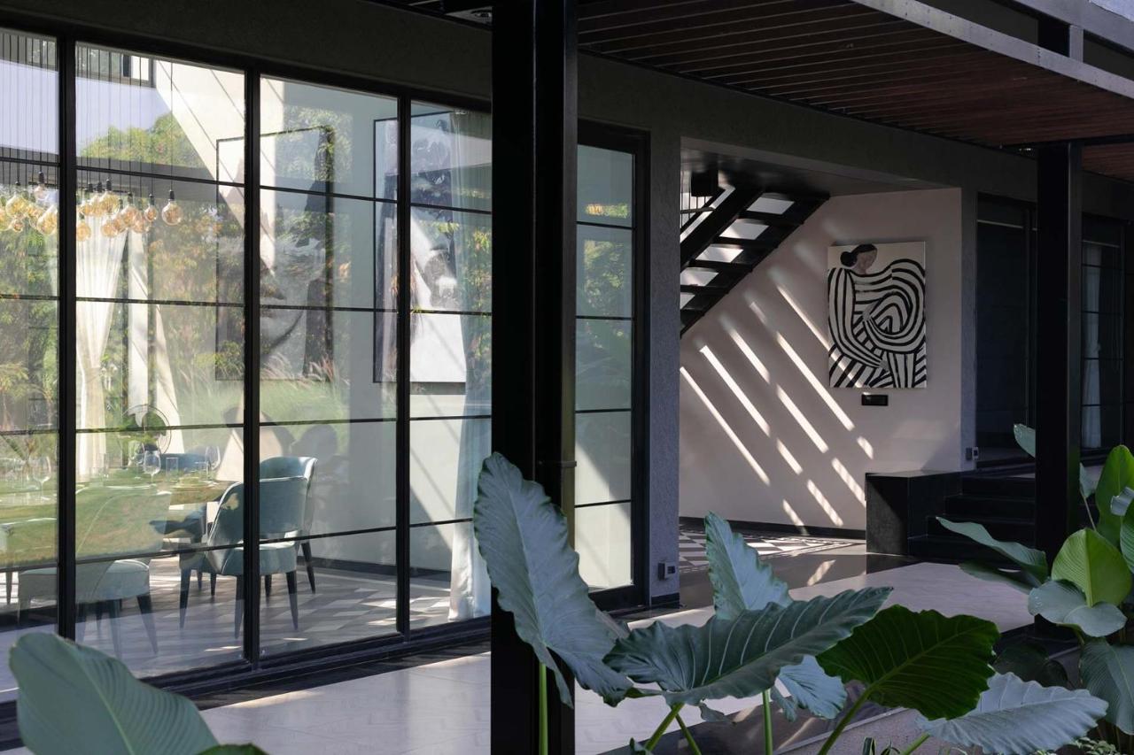 Stayvista At The Charcoal Villa Luxury Collection Alībāg Ngoại thất bức ảnh
