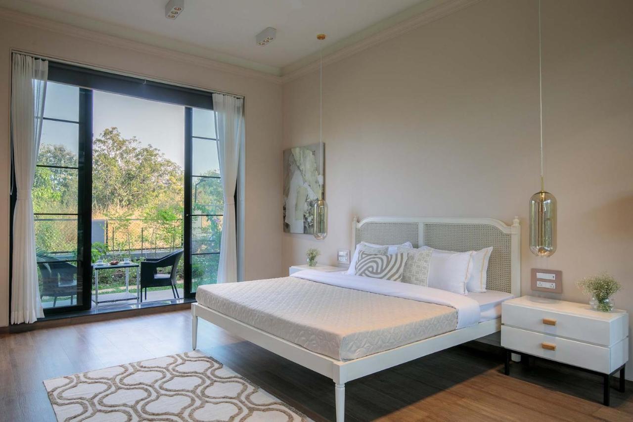 Stayvista At The Charcoal Villa Luxury Collection Alībāg Ngoại thất bức ảnh