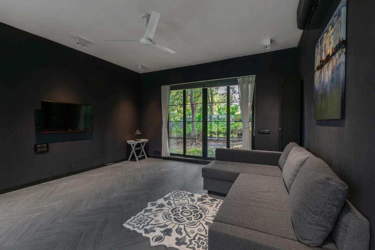 Stayvista At The Charcoal Villa Luxury Collection Alībāg Ngoại thất bức ảnh